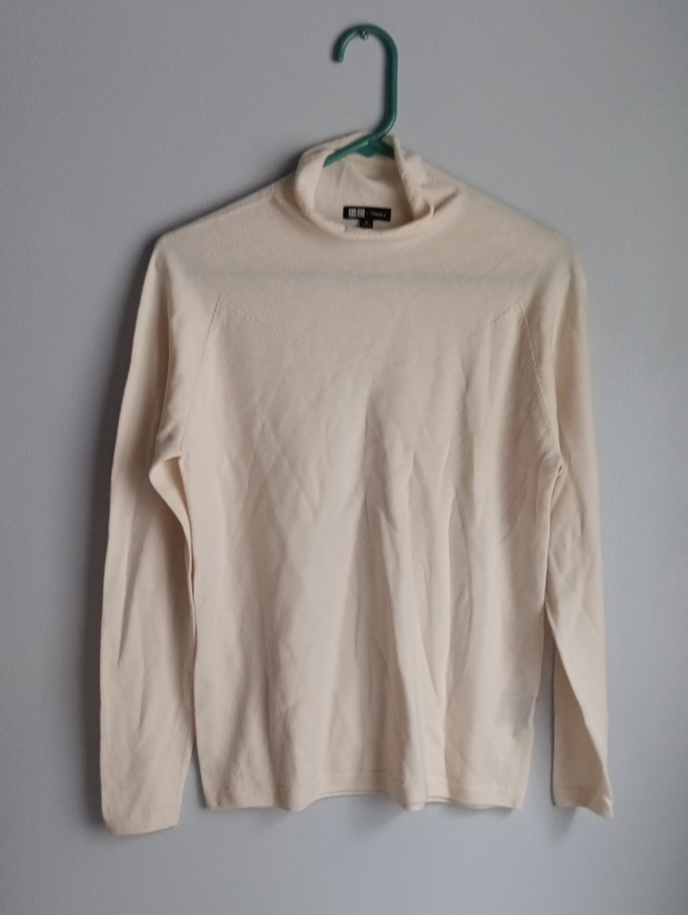 Uniqlo Theory White Fine Wool Funnel neck Sweater